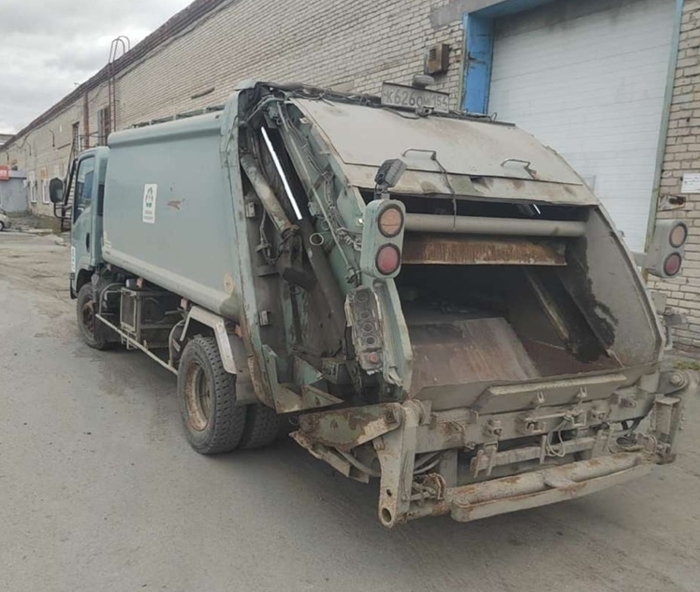 Мусоровоз Isuzu Elf